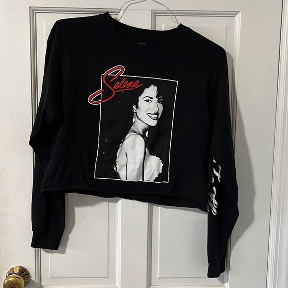 Selena Crop Top - Picture 1 of 2